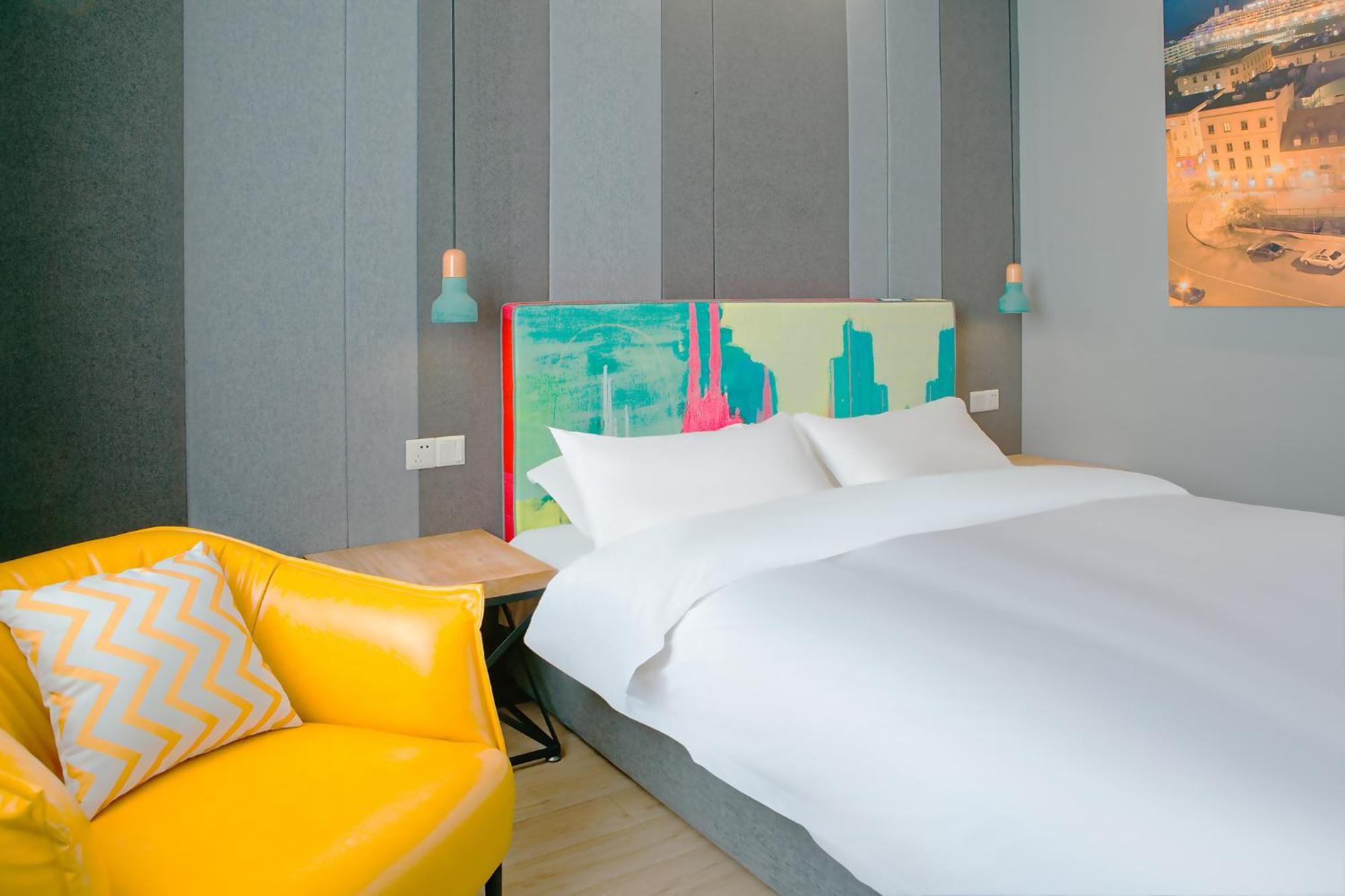 The Cloudland International Youth Hostel Close To The City Center,10 Min Walks To The Subway, Close To The Night Market, Old Street, Green Lake, English-Speaking Service, Free Activity Convenient Payment And Visa Cards Are Accepted Kunming Esterno foto