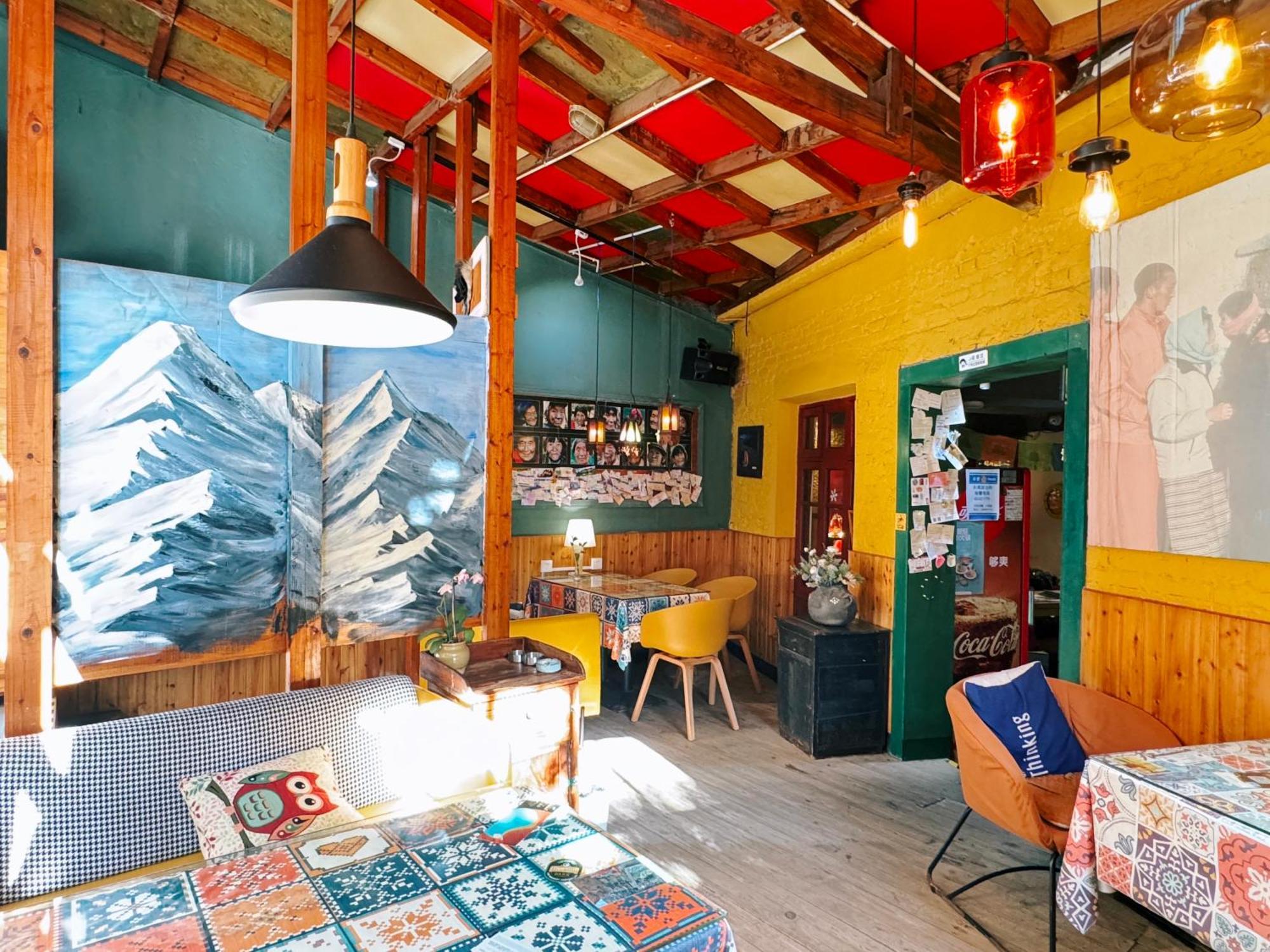 The Cloudland International Youth Hostel Close To The City Center,10 Min Walks To The Subway, Close To The Night Market, Old Street, Green Lake, English-Speaking Service, Free Activity Convenient Payment And Visa Cards Are Accepted Kunming Esterno foto